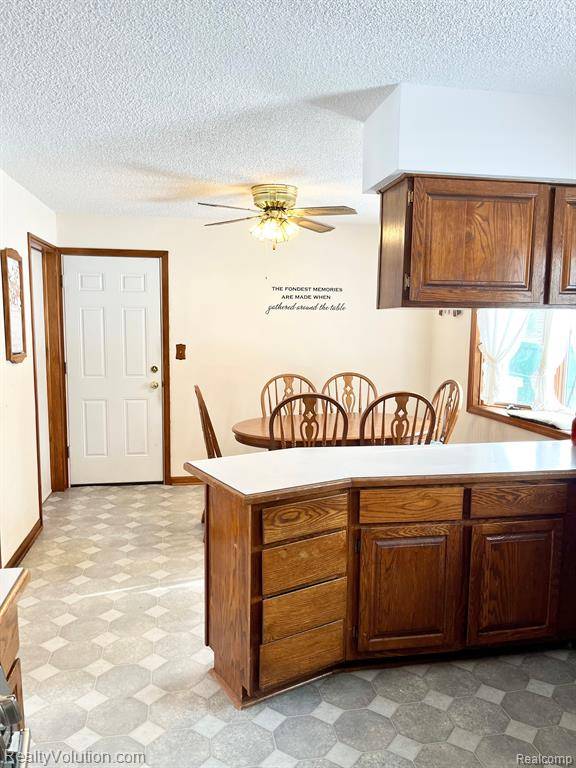Lapeer, MI 48446,2408 PERO LAKE Road