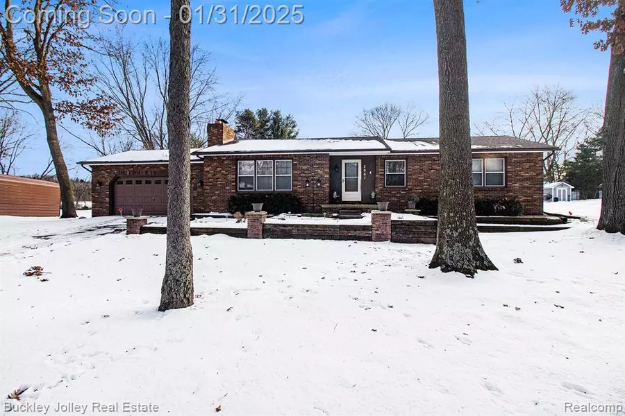 2961 RUSSELL Drive, Howell, MI 48843