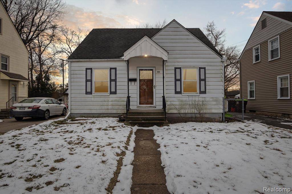 56 E WABASH Avenue, Belleville, MI 48111