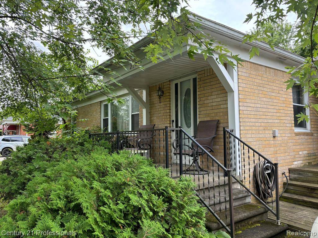 Waterford, MI 48329,2371 BRIGGS Street