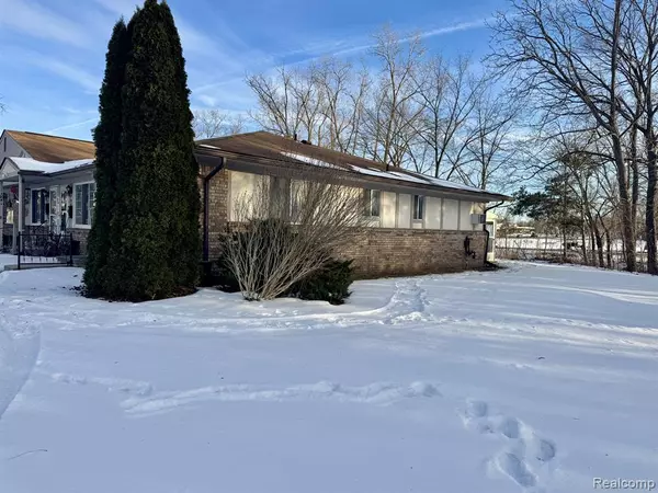 South Lyon, MI 48178,61049 Heritage Blvd