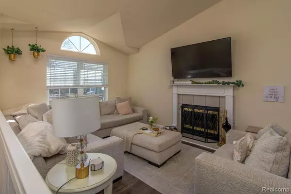 Belleville, MI 48111,348 VICTORIAN Lane