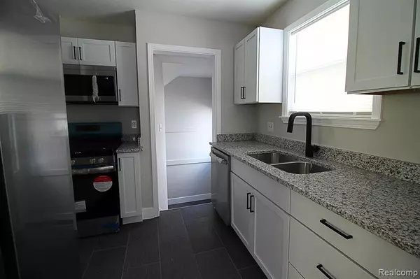 Lincoln Park, MI 48146,1760 PAGEL Avenue