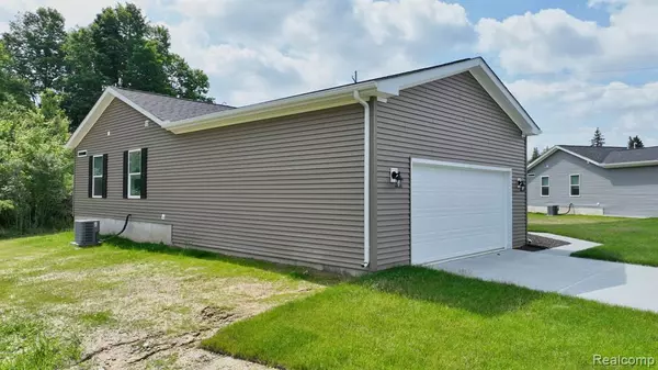 Flint, MI 48506,4432 MAPLE LEAF Trail