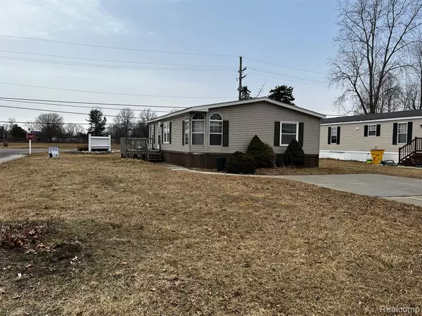 Ira, MI,7001 BRIDES BAY Court