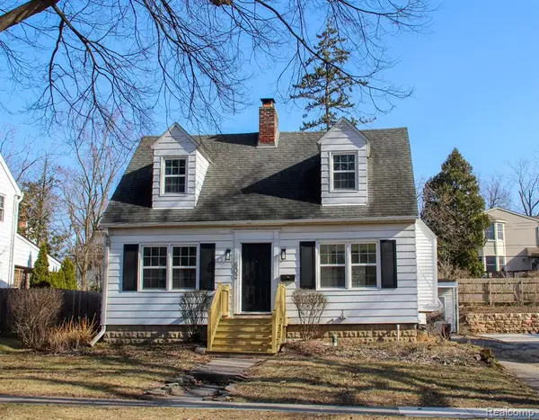 East Lansing, MI 48823,602 GLENHAVEN Avenue