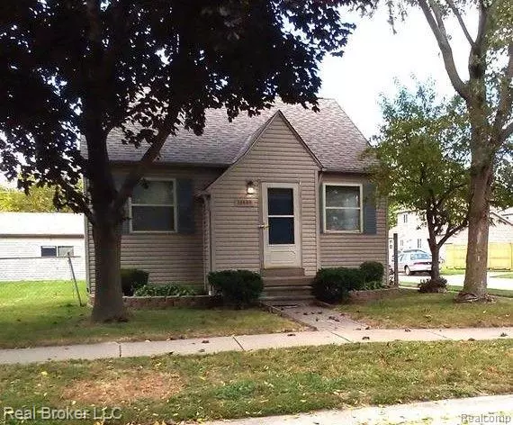19889 BROADACRES Street, Clinton Twp, MI 48035
