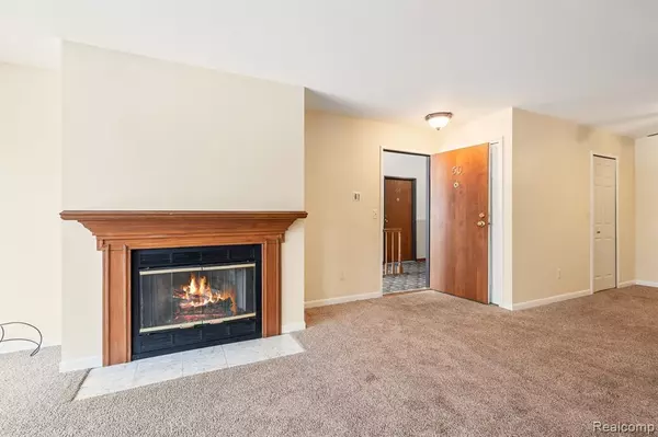 Grosse Ile, MI 48138,10241 NANCYS Boulevard