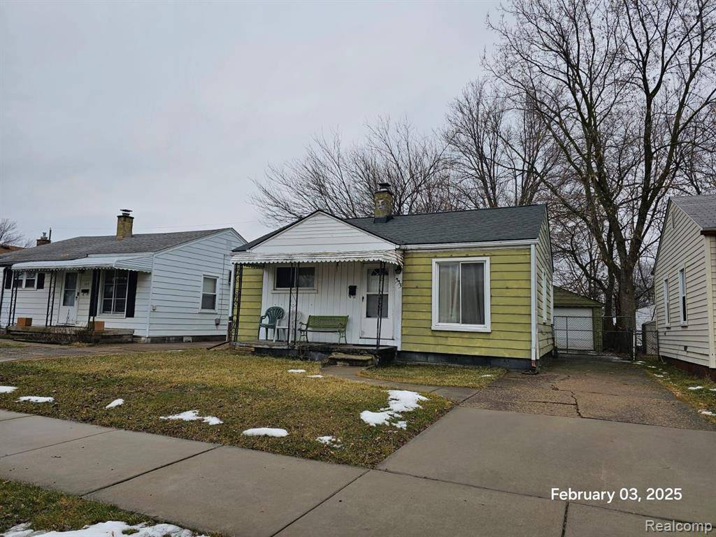 553 E HARWOOD Avenue,  Madison Heights,  MI 48071