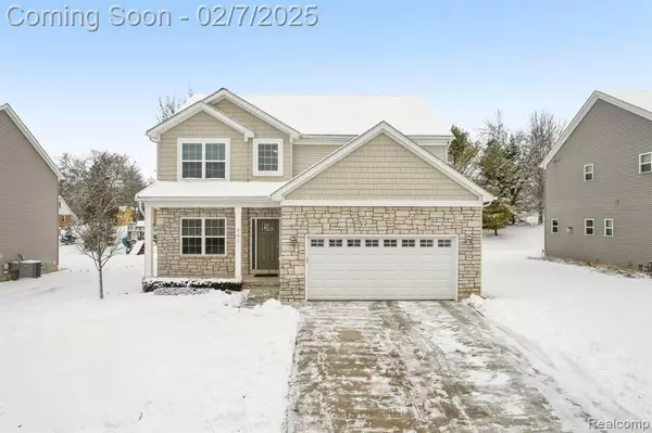 945 RIVER ROCK Drive, Holly, MI 48442