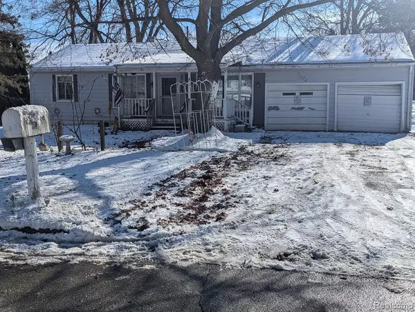 Imlay City, MI 48444,165 WALKER Street