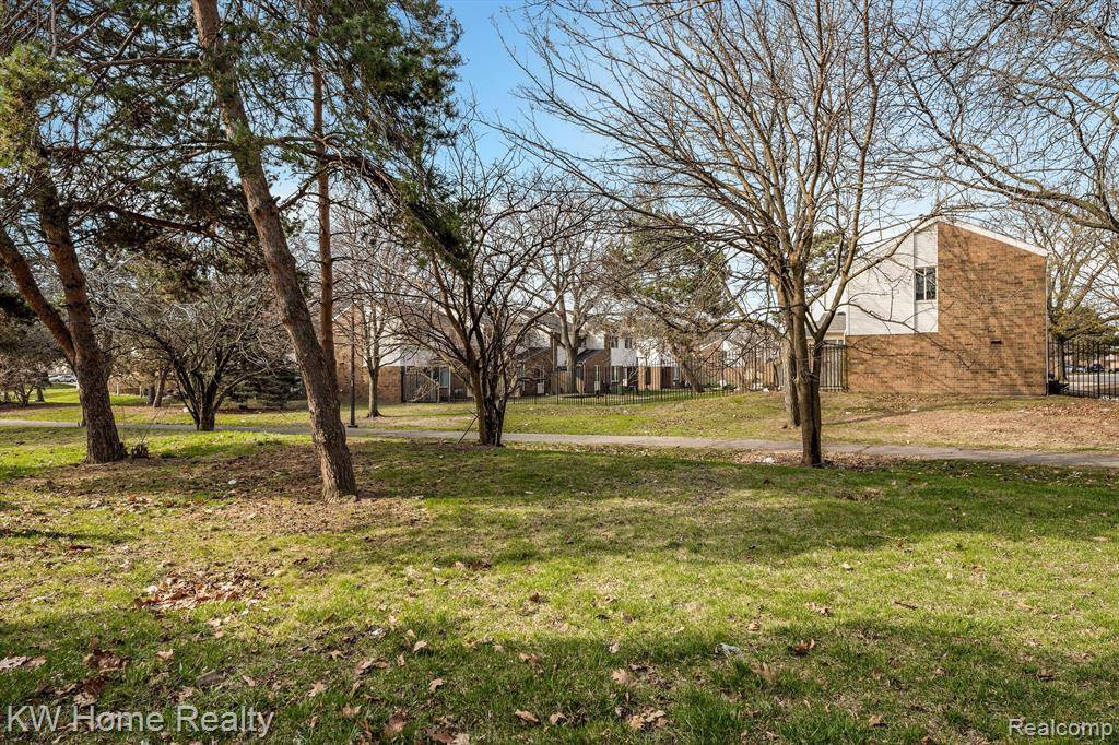 Detroit, MI 48207,3140 WOODS unit 11 Circle