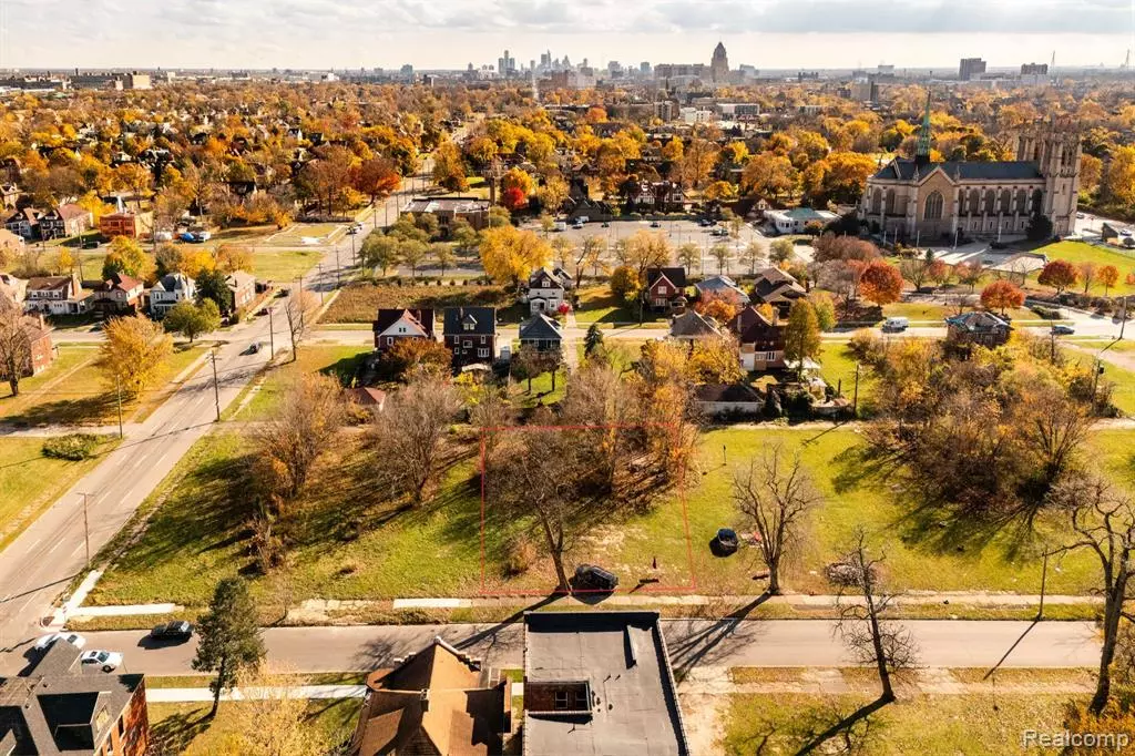 Detroit, MI 48202,126 HARMON Street