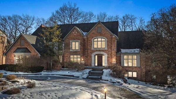 1337 S CARILLON, Bloomfield Hills, MI 48302