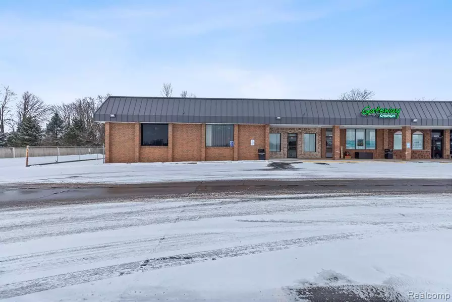 25950 S KNOLLWOOD Drive, Chesterfield, MI