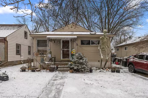 1085 PENNSYLVANIA Avenue, Lincoln Park, MI 48146