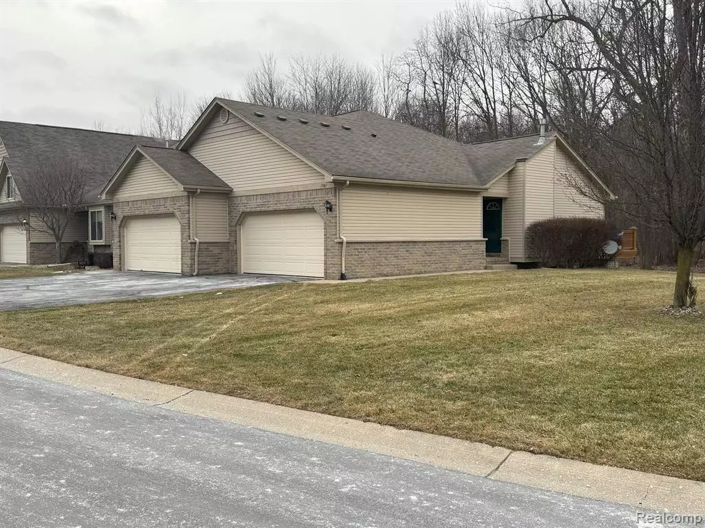 New Boston, MI 48164,17465 AVA