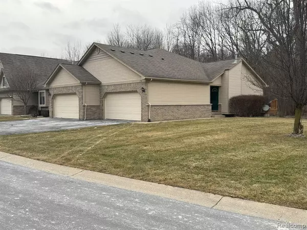 17465 AVA, New Boston, MI 48164