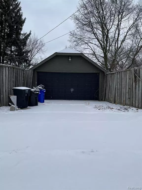 Detroit, MI 48227,15400 OAKFIELD Street