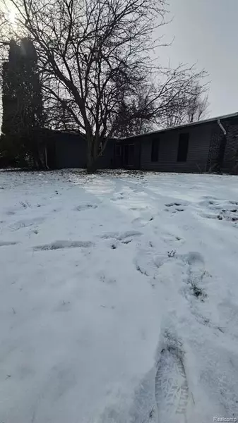 5500 ONSTED, Onsted, MI 49265