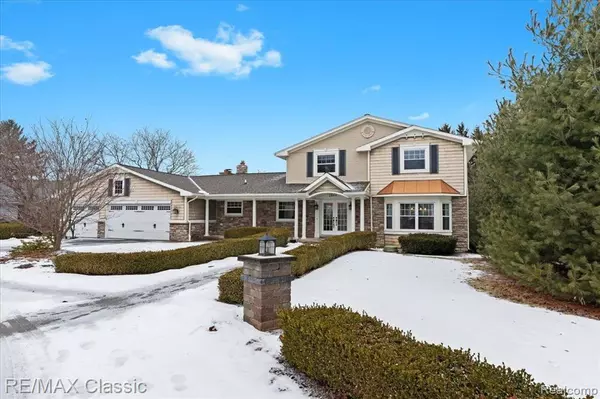 Commerce Twp, MI 48382,2864 TAMWOOD Court