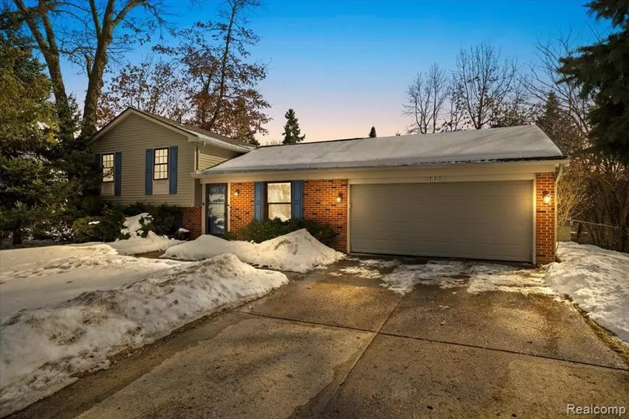 3423 BLASSER Drive, Lake Orion, MI