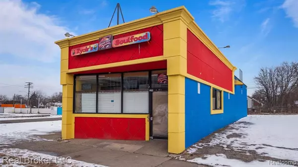 11811 E 7 MILE Road, Detroit, MI 48205