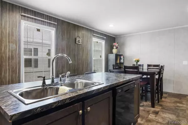 Clinton Twp, MI 48036,20543 Glenallen