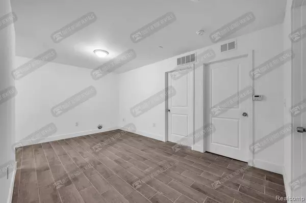 Melvindale, MI,4504 unit # 1 OAKWOOD Boulevard