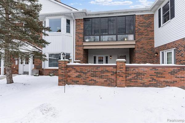 8629 Mathias Drive, Grosse Ile, MI 48138