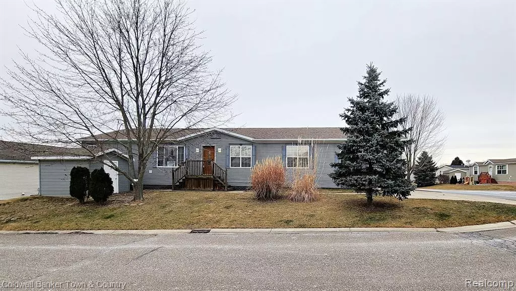 South Lyon, MI 48178,11105 WOOD RUN Circle