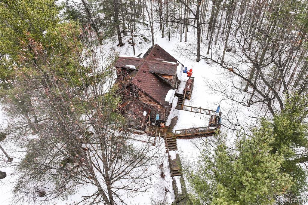 Traverse City, MI 49686,3232 5 MILE Road