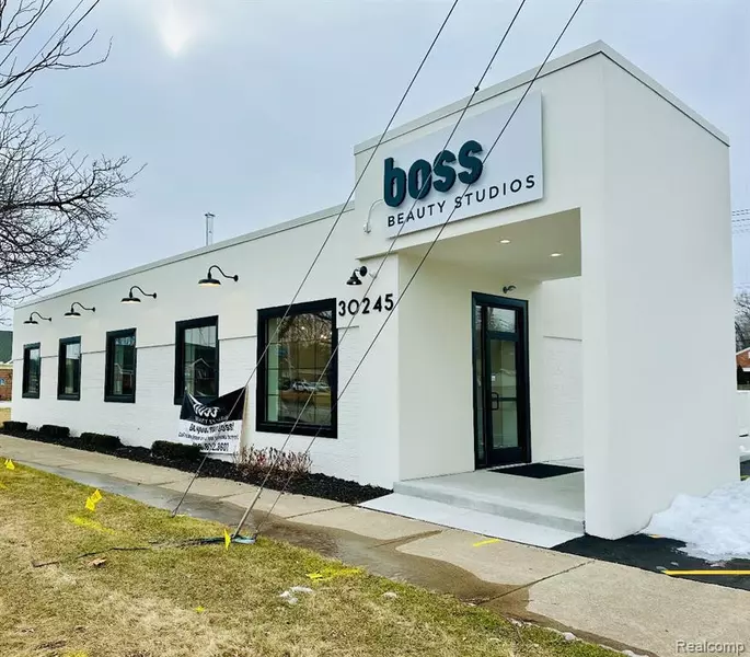 30245 HARPER Avenue, Saint Clair Shores, MI 48082