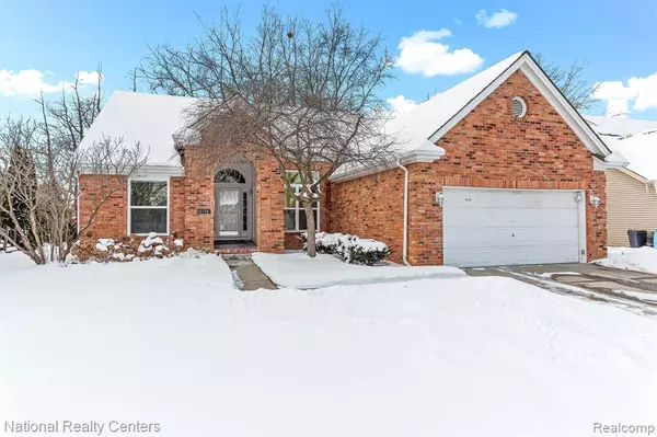 Fenton, MI 48430,16136 Aspen Hollow Drive