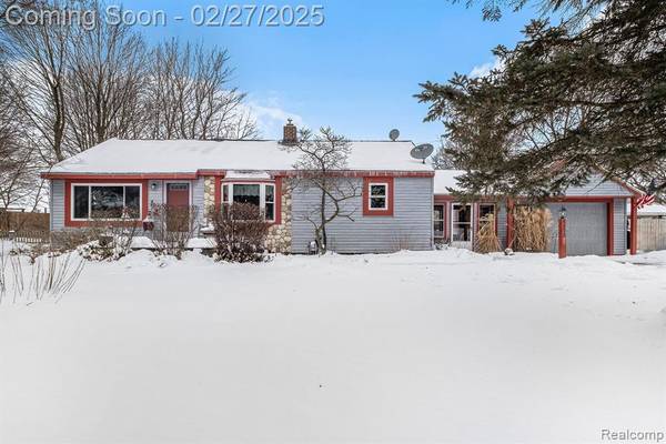 6498 Simmons Drive, Waterford, MI 48327