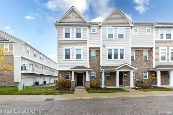 Lake Orion, MI,3722 E MADISON Avenue