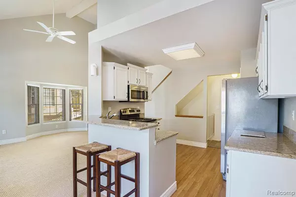 Fenton, MI 48430,713 WHISPERWOOD Trail