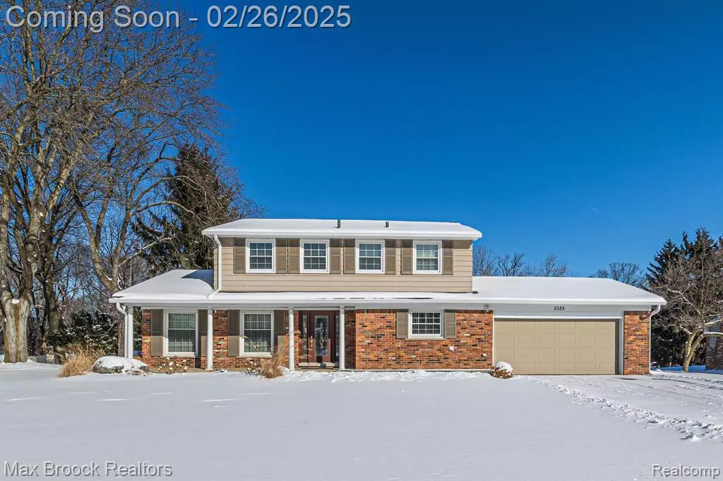 Bloomfield Hills, MI 48302,2528 RAMBLING Way