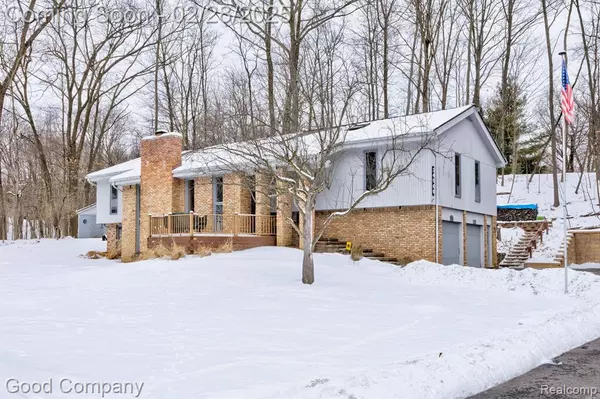 34660 BRITTANY Drive, Farmington Hills, MI 48335