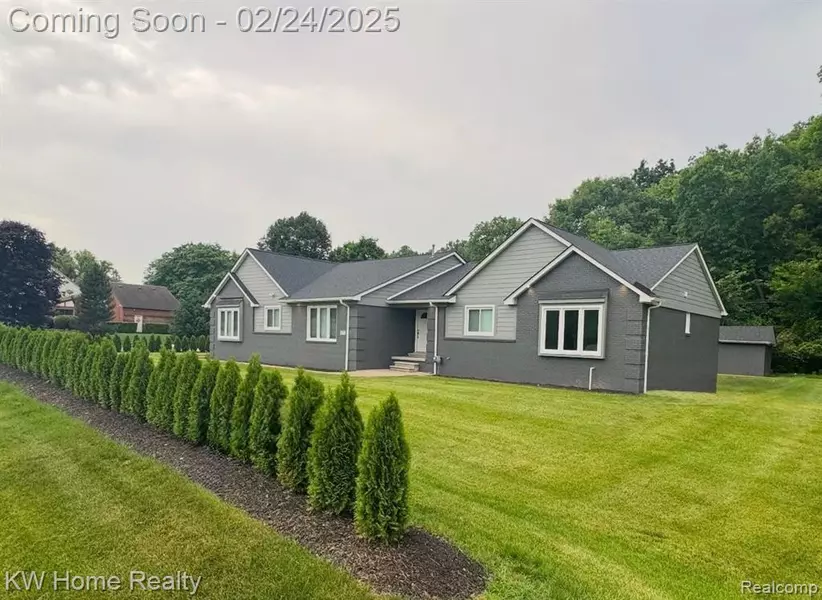 2882 HILLER Road, West Bloomfield, MI 48324