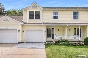 225 MEADOW POINTE Drive, Fenton, MI 48430