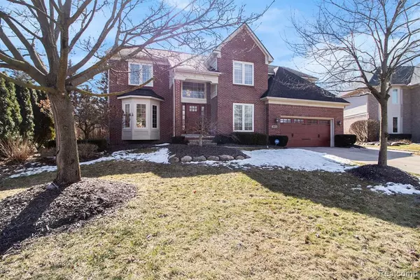 Farmington Hills, MI 48331,38151 LANTERN HILL Court