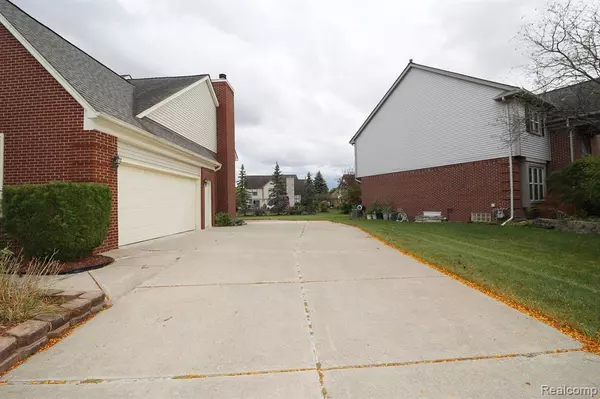 Canton, MI 48188,1353 CROWNDALE Lane