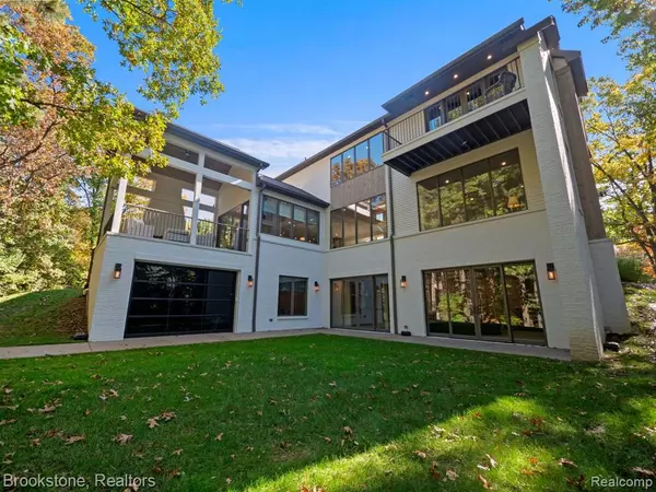 Clarkston, MI 48348,8202 AVINGTON Court