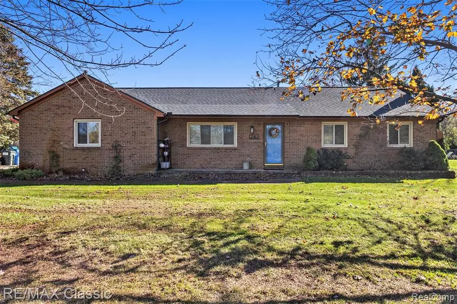 3363 WATERSEDGE Drive, Brighton, MI 48114
