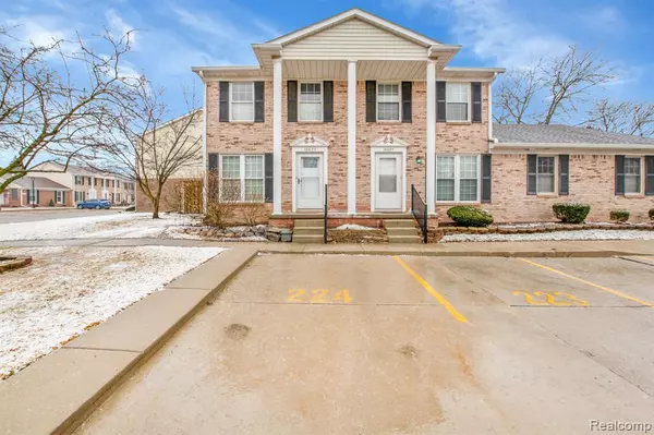 16625 RALEIGH SQUARE Drive, Southgate, MI 48195