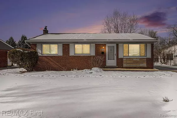 41095 HAMILTON Drive, Sterling Heights, MI 48313