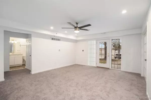 Grand Blanc, MI 48439,14107 PINEHURST Lane