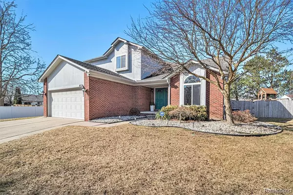 Troy, MI 48083,2074 GABRIEL Court