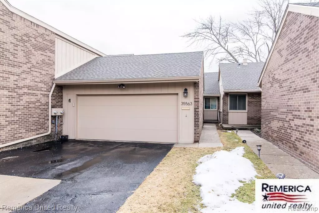 Farmington, MI 48335,35563 HERITAGE Lane